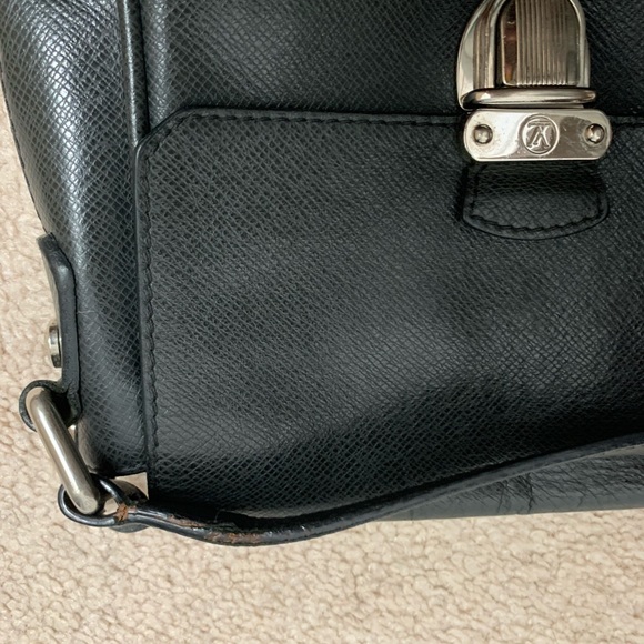 Authentic Louis Vuitton Crossbody Bag - Picture 8 of 8